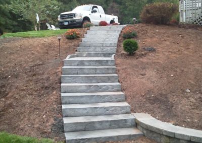 backyard-custom-stone-steps